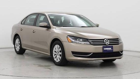 VOLKSWAGEN PASSAT 2015 1VWAT7A3XFC096124 image