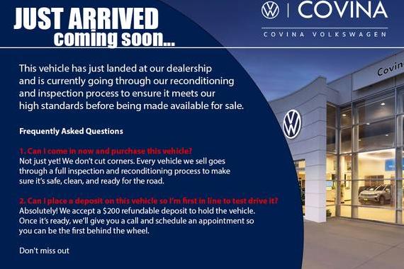 VOLKSWAGEN PASSAT 2015 1VWAT7A36FC021288 image