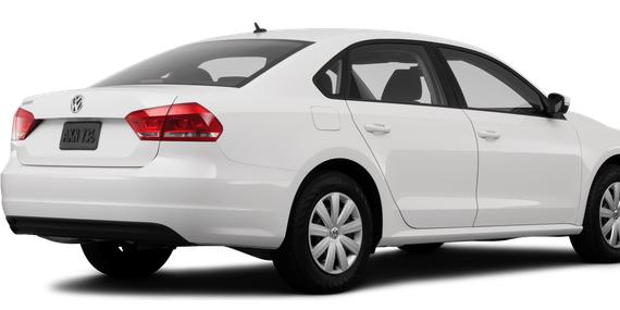 VOLKSWAGEN PASSAT 2015 1VWAT7A32FC093928 image