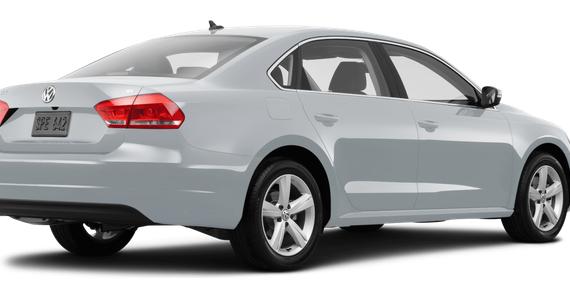 VOLKSWAGEN PASSAT 2015 1VWAT7A32FC050478 image