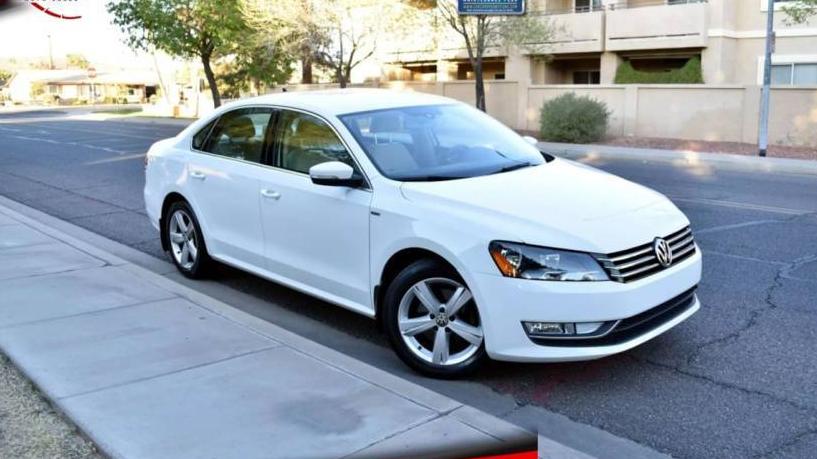 VOLKSWAGEN PASSAT 2015 1VWAT7A33FC100532 image