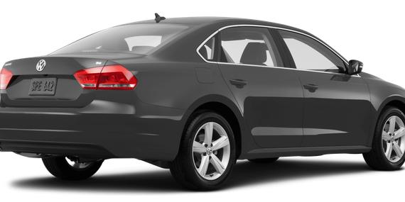 VOLKSWAGEN PASSAT 2015 1VWAT7A39FC041745 image