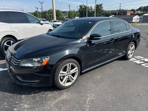 VOLKSWAGEN PASSAT 2015 1VWBV7A32FC043674 image