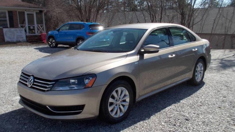 VOLKSWAGEN PASSAT 2015 1VWAT7A33FC052966 image