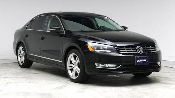VOLKSWAGEN PASSAT 2015 1VWCT7A35FC041377 image