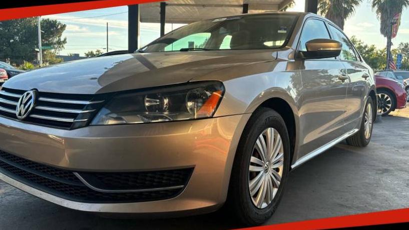 VOLKSWAGEN PASSAT 2015 1VWAT7A36FC079692 image