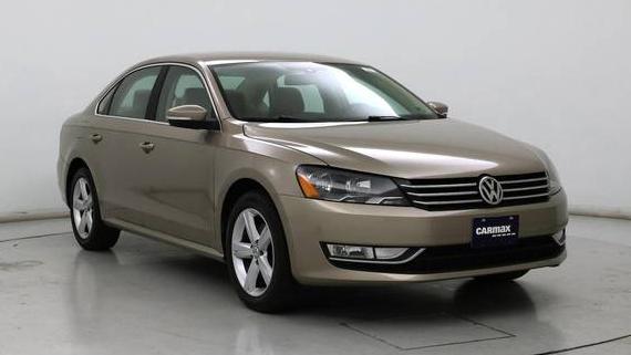 VOLKSWAGEN PASSAT 2015 1VWAT7A38FC120033 image