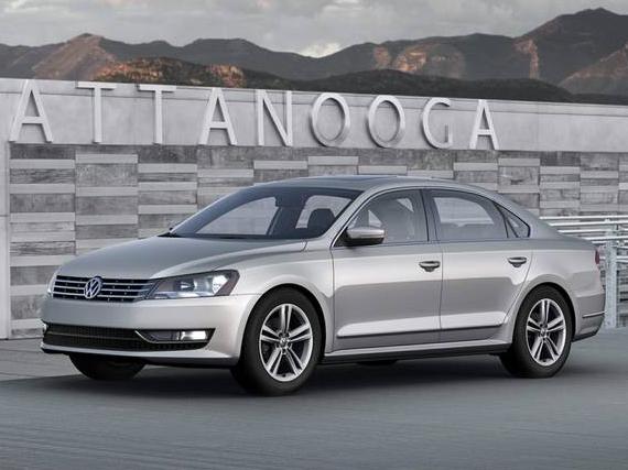 VOLKSWAGEN PASSAT 2015 1VWAT7A39FC017235 image
