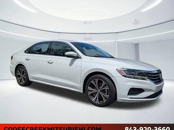 VOLKSWAGEN PASSAT 2022 1VWSA7A38NC000029 image