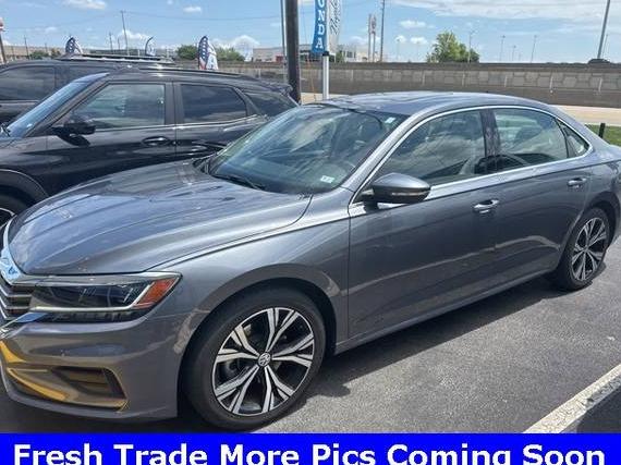 VOLKSWAGEN PASSAT 2022 1VWSA7A38NC005828 image