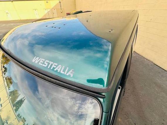 VOLKSWAGEN EUROVAN 2002 WV2NB47002H048651 image VOLKSWAGEN EUROVAN 2002 WV2NB47002H048651 image