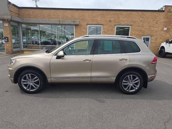 VOLKSWAGEN TOUAREG 2016 WVGEF9BP7GD007397 image