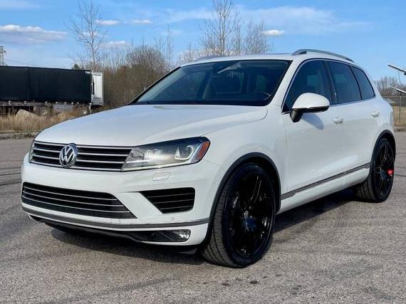 VOLKSWAGEN TOUAREG 2016 WVGEF9BP2GD010918 image