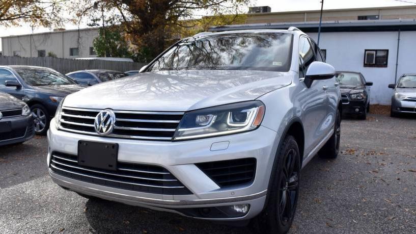 VOLKSWAGEN TOUAREG 2017 WVGRF7BP0HD004557 image VOLKSWAGEN TOUAREG 2017 WVGRF7BP0HD004557 image