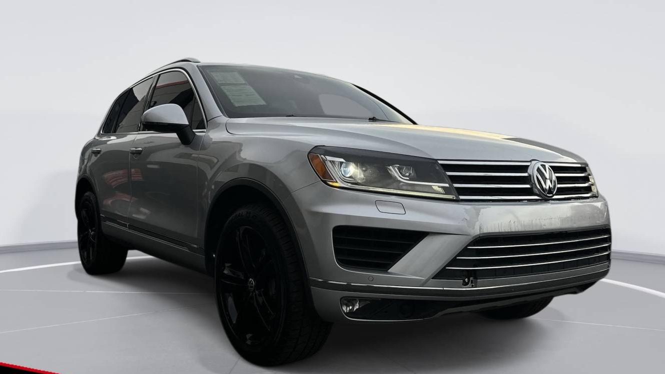 VOLKSWAGEN TOUAREG 2017 WVGRF7BP1HD004681 image