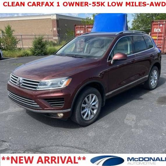 VOLKSWAGEN TOUAREG 2017 WVGEF7BP2HD006468 image