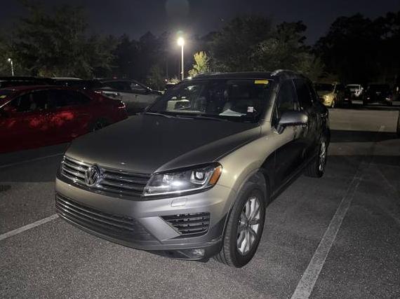 VOLKSWAGEN TOUAREG 2017 WVGRF7BP6HD003445 image