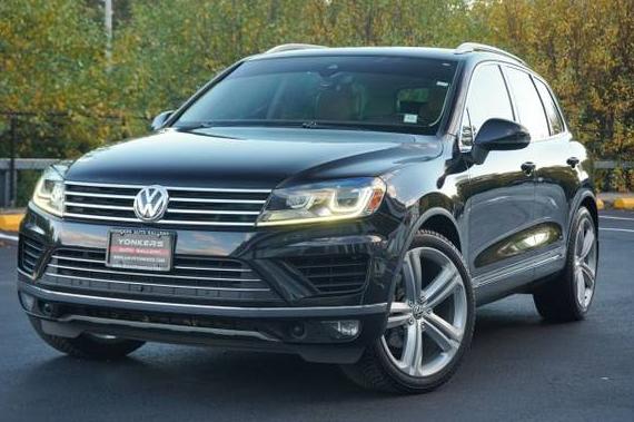VOLKSWAGEN TOUAREG 2017 WVGGF7BP8HD002627 image