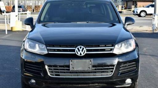 VOLKSWAGEN TOUAREG 2011 WVGFF9BP7BD000219 image