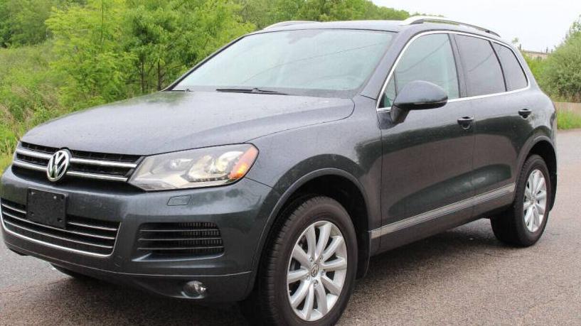 VOLKSWAGEN TOUAREG 2011 WVGFK9BP1BD005816 image