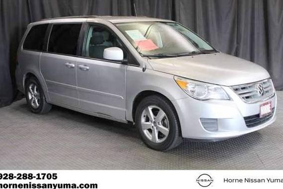 VOLKSWAGEN ROUTAN 2011 2V4RW3DGXBR766590 image