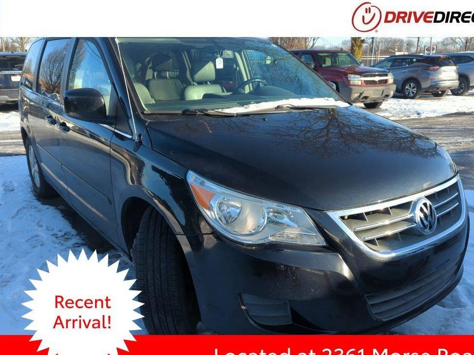 VOLKSWAGEN ROUTAN 2010 2V4RW5DXXAR322667 image