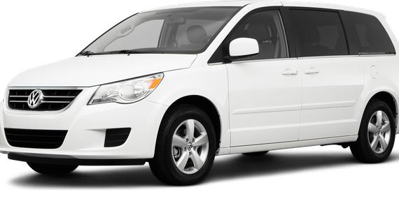 VOLKSWAGEN ROUTAN 2010 2V4RW3D12AR230761 image VOLKSWAGEN ROUTAN 2010 2V4RW3D12AR230761 image