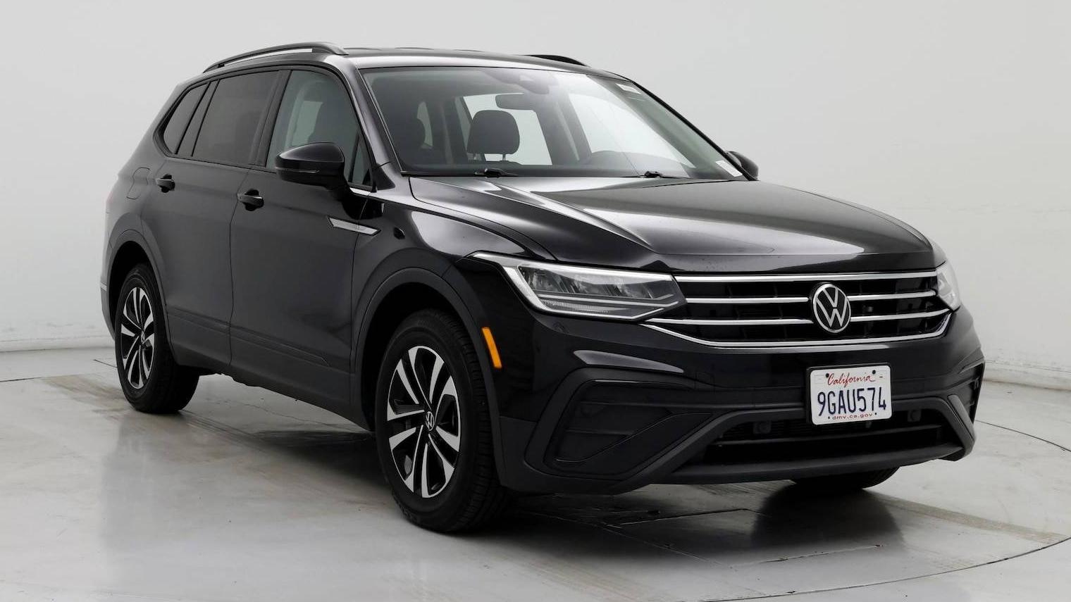 VOLKSWAGEN TIGUAN 2023 3VVRB7AX5PM055977 image