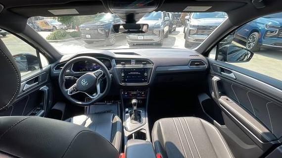 VOLKSWAGEN TIGUAN 2023 3VVCB7AX4PM106892 image