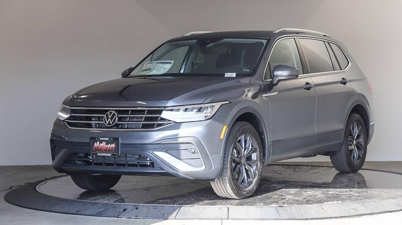 VOLKSWAGEN TIGUAN 2023 3VVNB7AX5PM024386 image