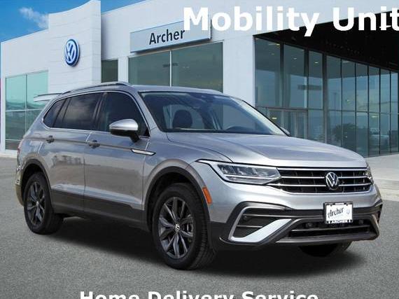 VOLKSWAGEN TIGUAN 2023 3VVNB7AX2PM016620 image