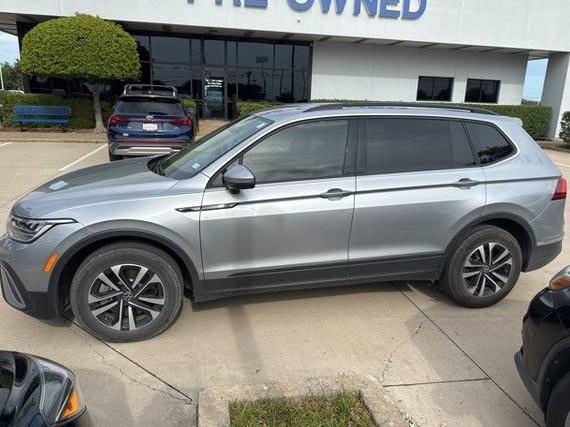 VOLKSWAGEN TIGUAN 2023 3VVRB7AX3PM013775 image