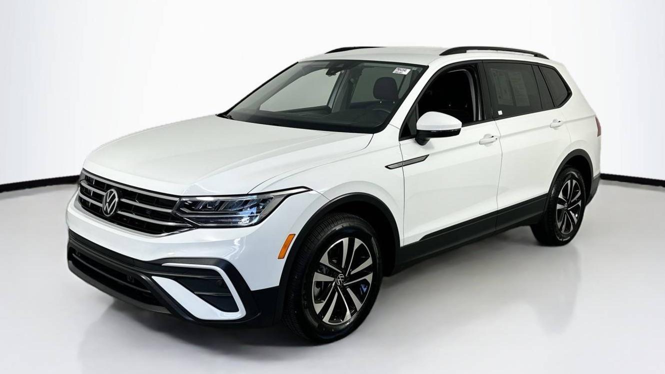 VOLKSWAGEN TIGUAN 2023 3VVRB7AX9PM042648 image