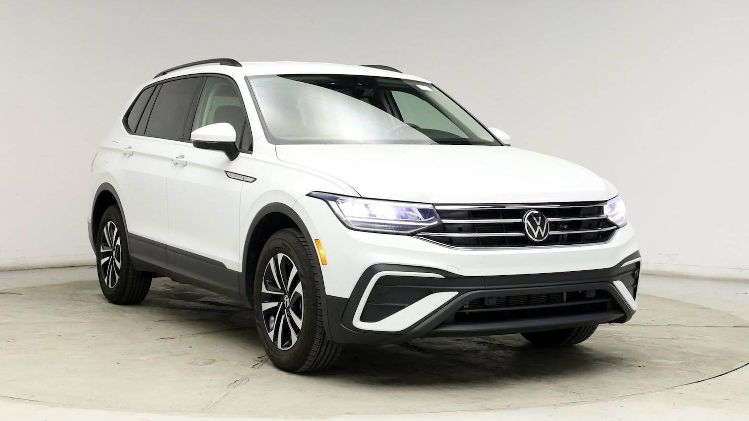 VOLKSWAGEN TIGUAN 2023 3VVRB7AX3PM080392 image