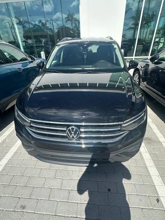 VOLKSWAGEN TIGUAN 2023 3VVRB7AX4PM116235 image