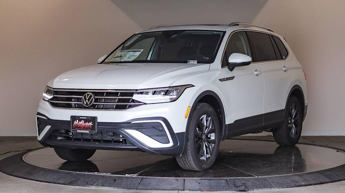 VOLKSWAGEN TIGUAN 2023 3VVNB7AX5PM124553 image