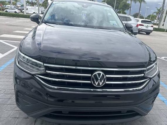 VOLKSWAGEN TIGUAN 2023 3VV3B7AX4PM123319 image