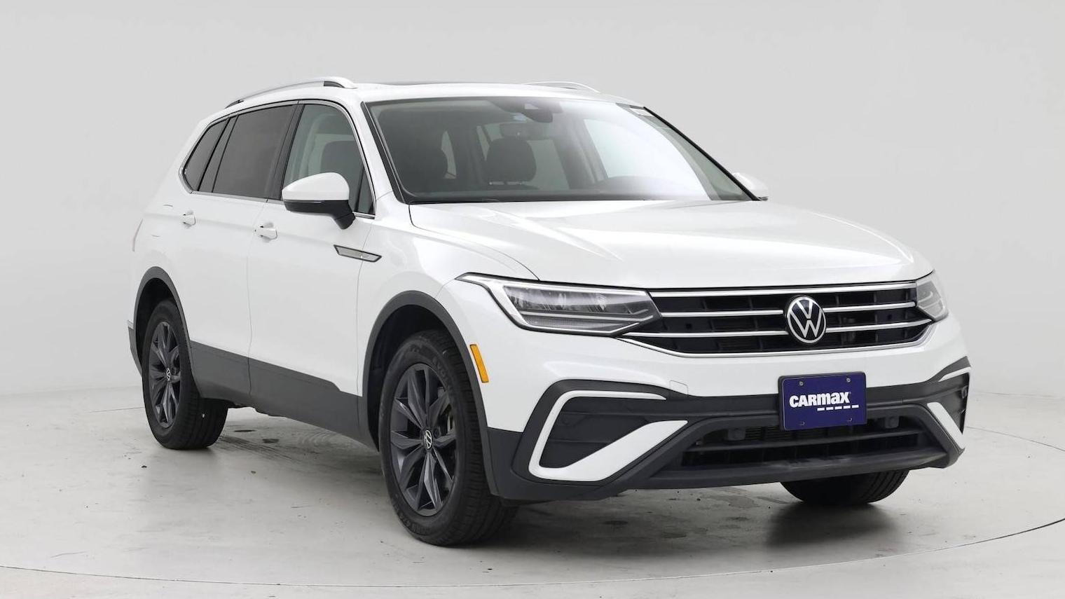 VOLKSWAGEN TIGUAN 2023 3VVNB7AX3PM035662 image