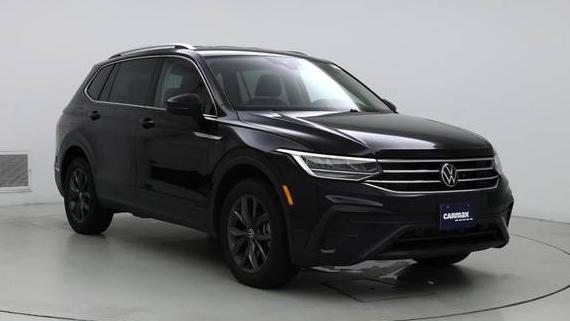 VOLKSWAGEN TIGUAN 2023 3VV3B7AX0PM018132 image