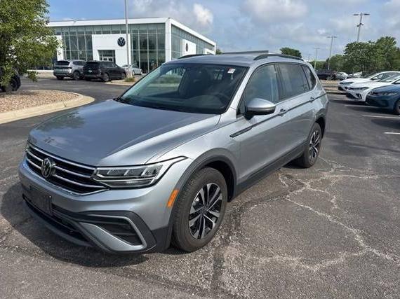 VOLKSWAGEN TIGUAN 2023 3VVRB7AX4PM013896 image