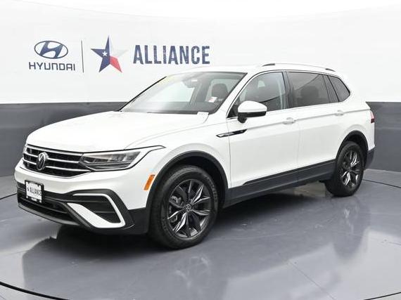 VOLKSWAGEN TIGUAN 2023 3VVNB7AX2PM120850 image