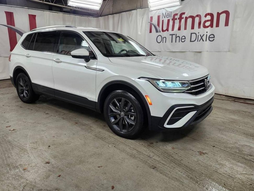 VOLKSWAGEN TIGUAN 2023 3VV3B7AX8PM136770 image