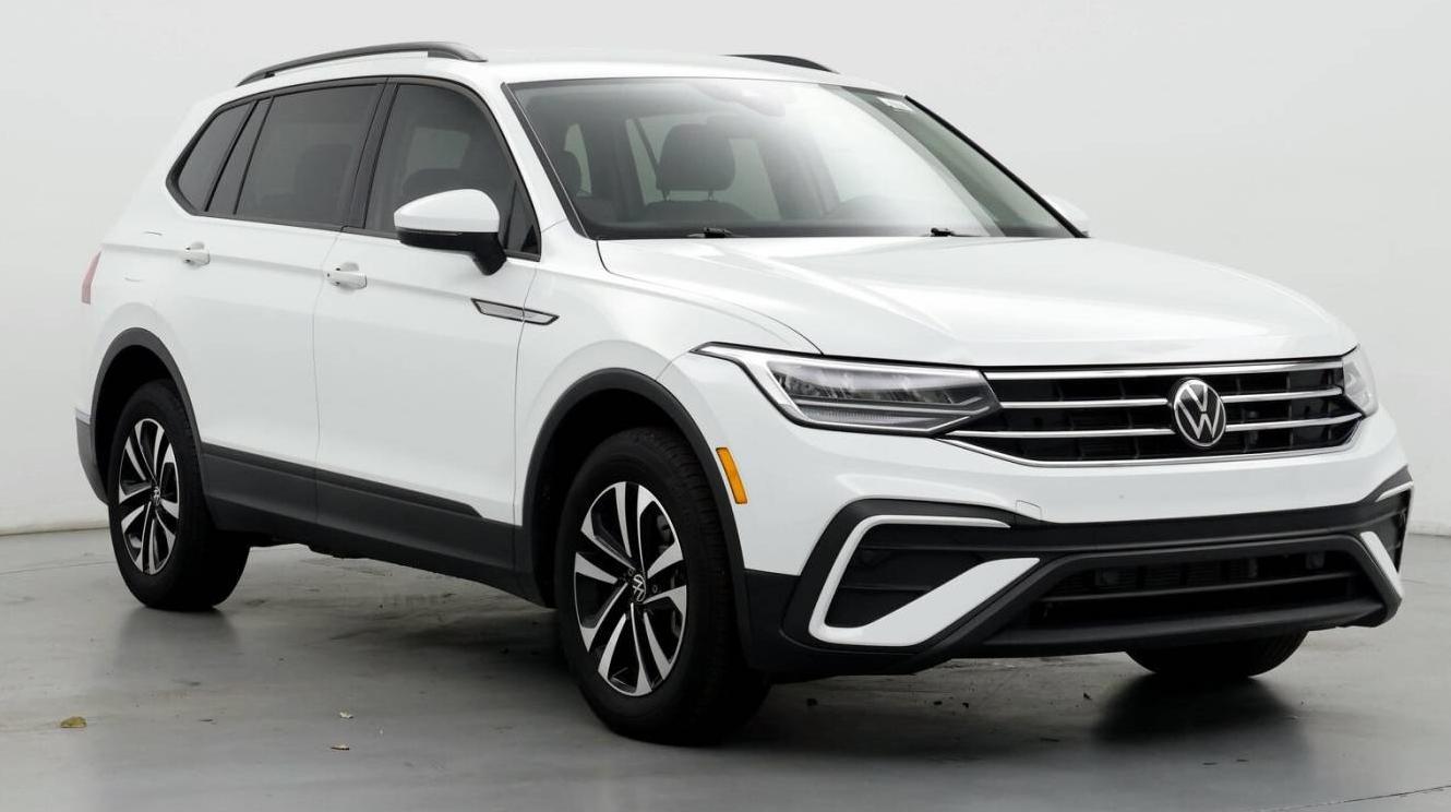 VOLKSWAGEN TIGUAN 2023 3VVRB7AX0PM044627 image