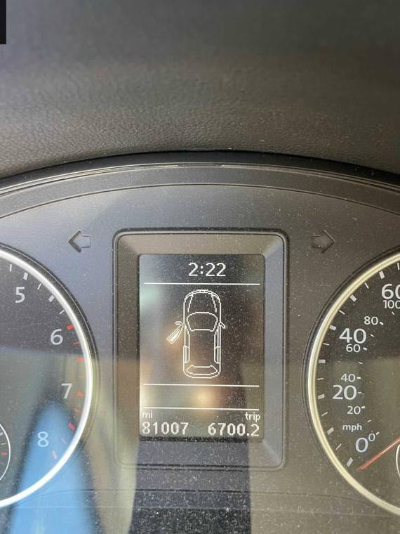 VOLKSWAGEN TIGUAN 2016 WVGBV7AX9GW532722 image