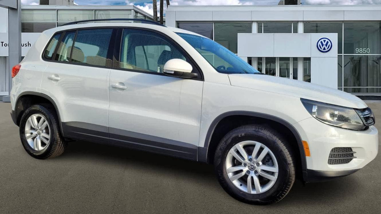 VOLKSWAGEN TIGUAN 2016 WVGAV7AX9GW541724 image