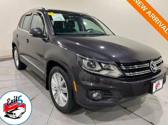 VOLKSWAGEN TIGUAN 2016 WVGAV7AX1GW563782 image