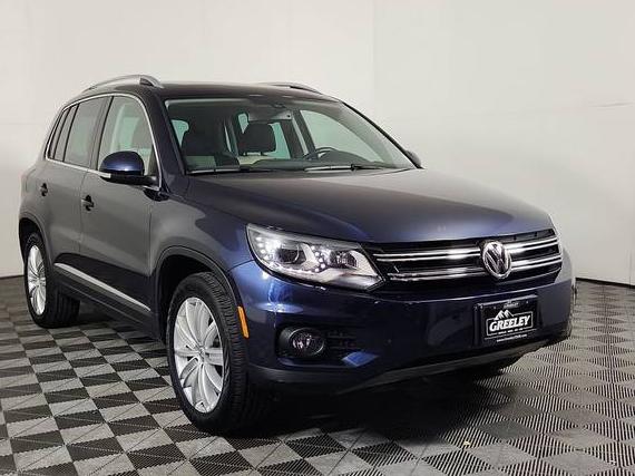 VOLKSWAGEN TIGUAN 2016 WVGAV7AX0GW533592 image