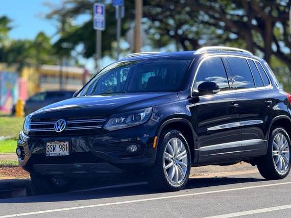 VOLKSWAGEN TIGUAN 2016 WVGAV7AX7GW535517 image