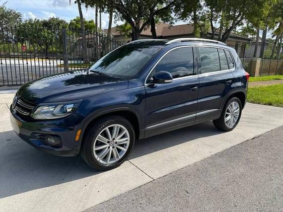 VOLKSWAGEN TIGUAN 2016 WVGAV7AX8GW572284 image