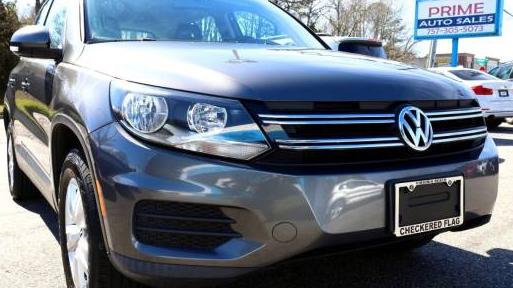 VOLKSWAGEN TIGUAN 2016 WVGBV7AX3GW526589 image